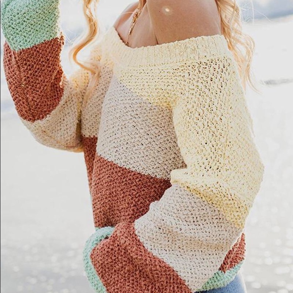 Color Block Sweater - Picture 3 of 4
